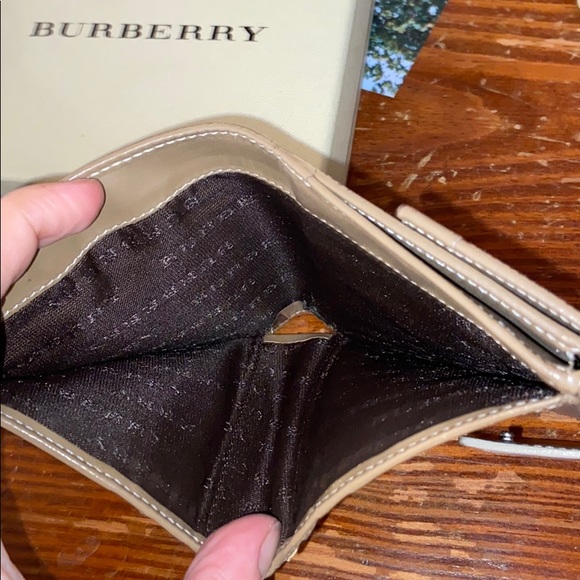 Burberry Wallet - Picture 5 of 6